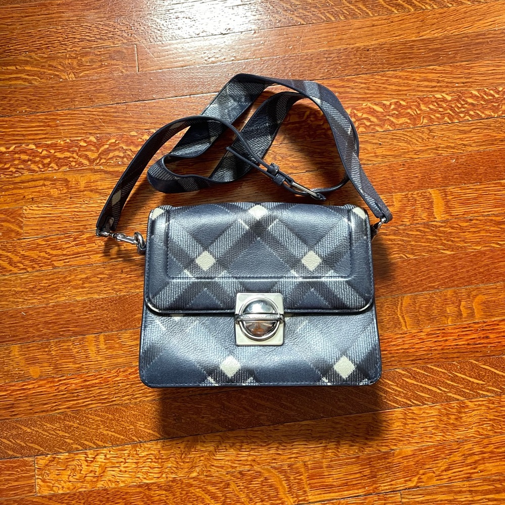 AUTHENTIC MARC JACOBS BAG